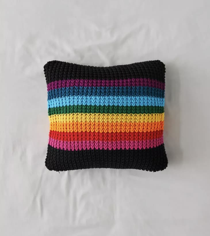 Best Colorful Bedding in The Bedding Shop by Urban Outfitters February 2022 Apartment Therapy